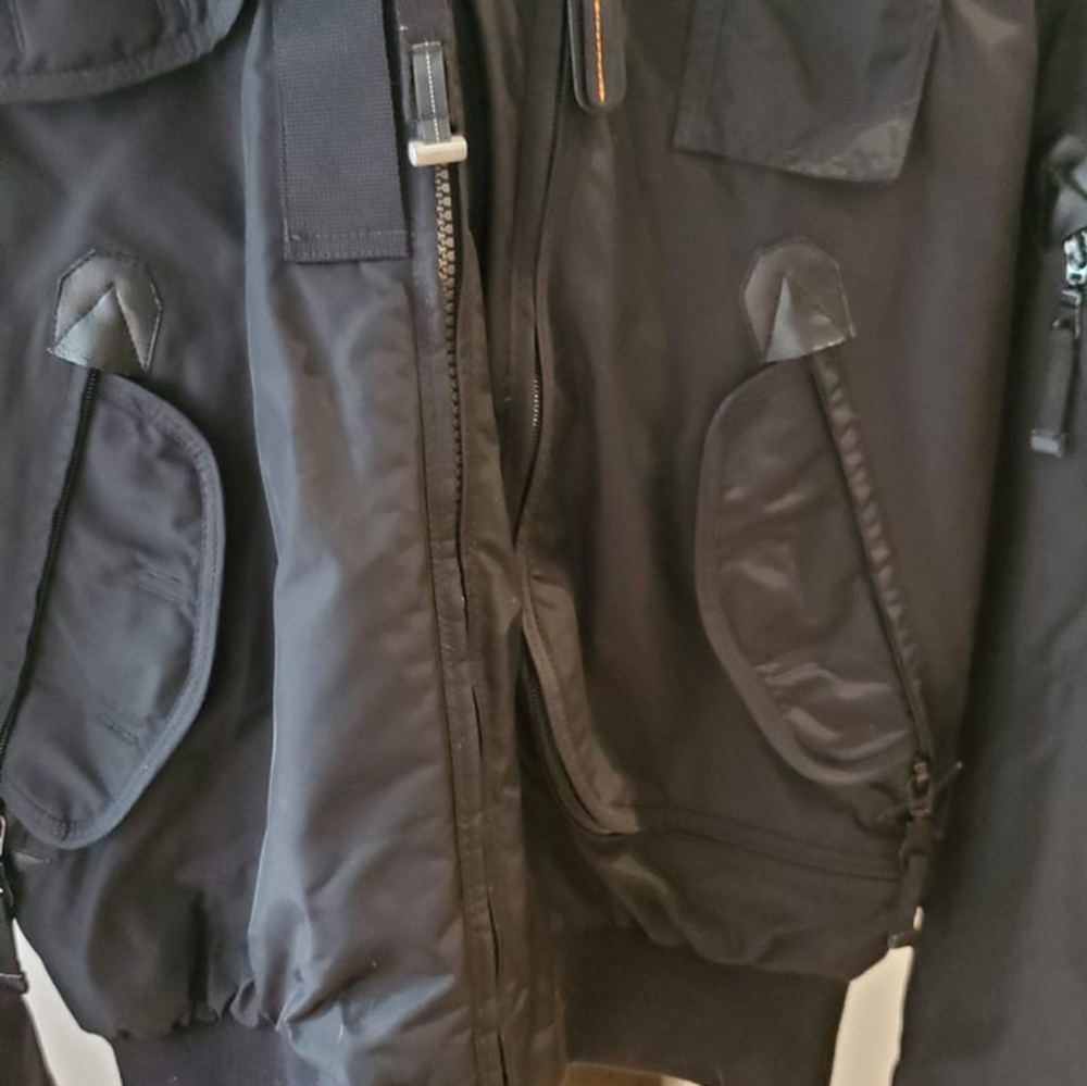 Down-filled bomber jacket - Picture 5 of 7